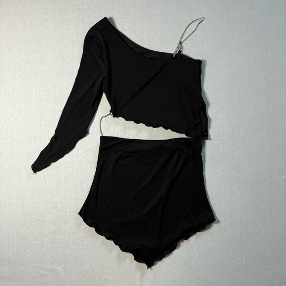 I am gia Riley two piece chain detail mini dress - Picture 16 of 16